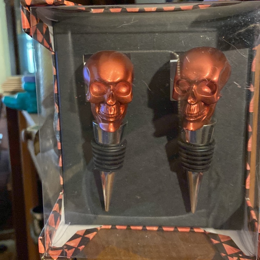 Wine Stopper Set - Picture 3 of 3